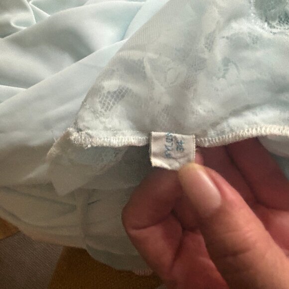 Kayser Luxite 1940-50’s Light Blue Nightgown with Lace Accents Size 34 - Picture 9 of 9